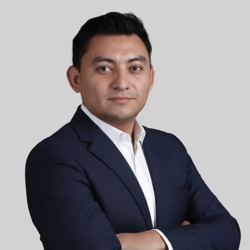 Dr. Luis Castillo